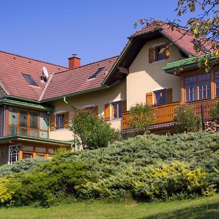 Ferienwohnungen Soravia Gamlitz Exteriör bild